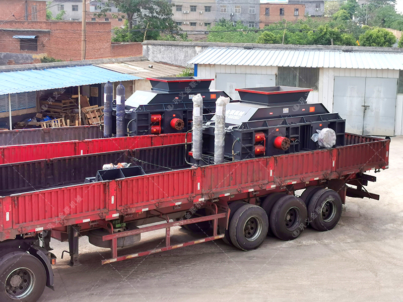 時(shí)產(chǎn)100噸和200噸的石灰石生產(chǎn)線，選擇的液壓對輥制砂機(jī)有何不同？